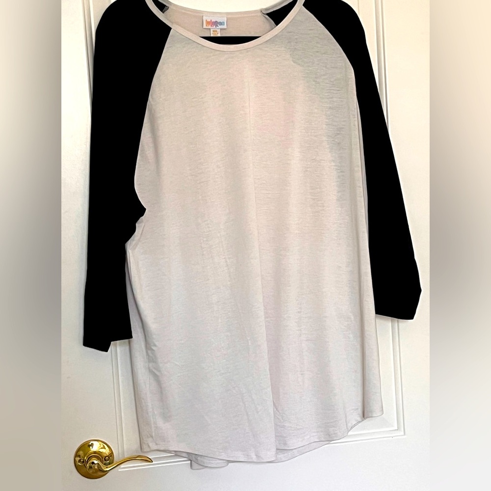 LuLaRoe Randy Black & White Raglan 3/4 Sleeve Top size 3X